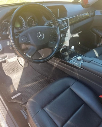 Mercedes-Benz Klasa E cena 51900 przebieg: 252000, rok produkcji 2009 z Olsztyn małe 631